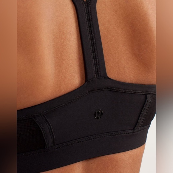 Lululemon Sports‎ Bra Women's Size 4 US Black Polar Haze Striped Racerback - Picture 9 of 10